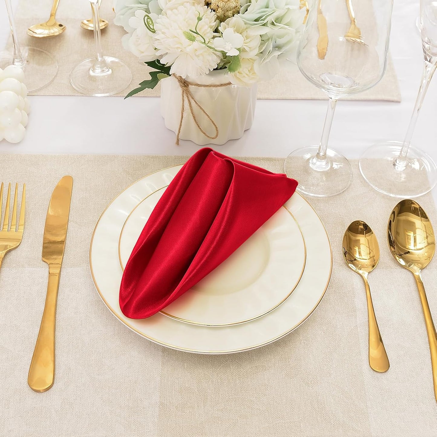 12-Pack Red Satin Napkins — Silky Washable 30x30cm Party Linens