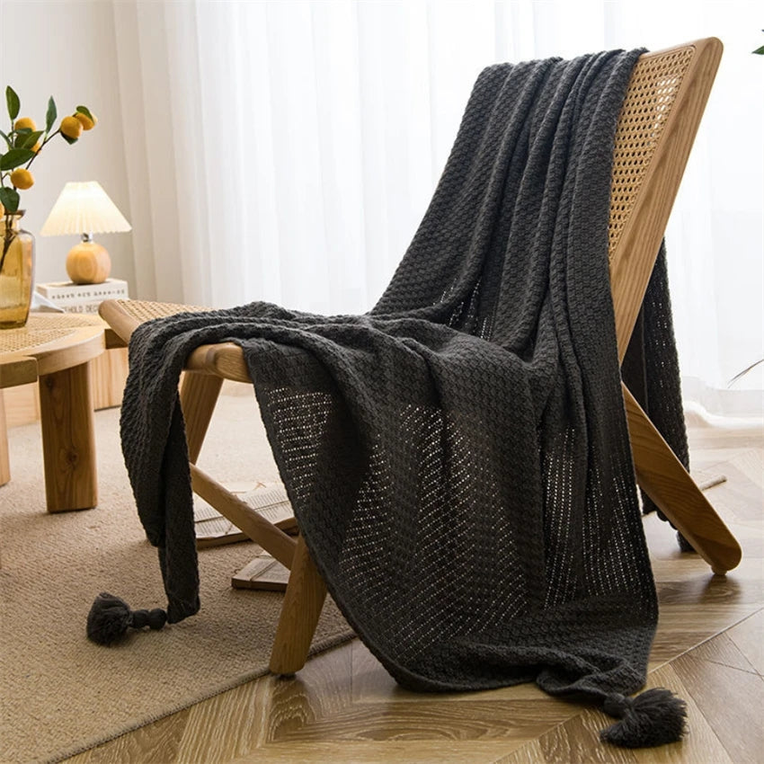 Chunky Knit Throw Blanket with Tassels — Cozy Sofa & Bed Decor