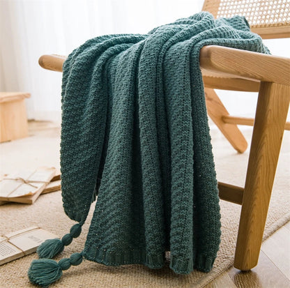 Chunky Knit Throw Blanket with Tassels — Cozy Sofa & Bed Decor