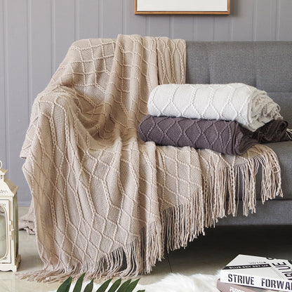 Nordic Knit Throw Blanket with Tassels — Soft Diamond Texture