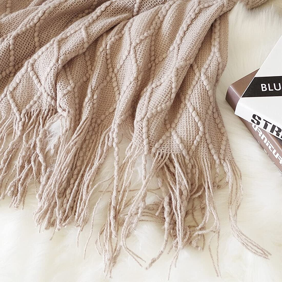 Nordic Knit Throw Blanket with Tassels — Soft Diamond Texture
