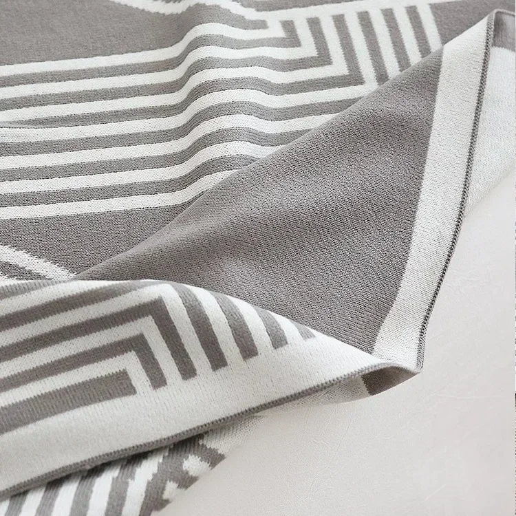 Nordic Geometric Knit Blanket — Modern Sofa & Bed Throw Decor