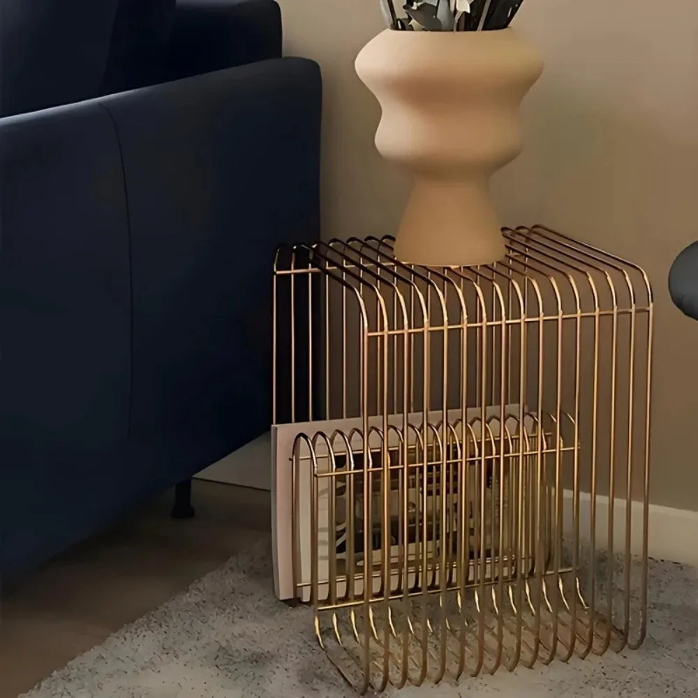 Curved Wire Side Table — Metal C-Shape Magazine Rack & Stand