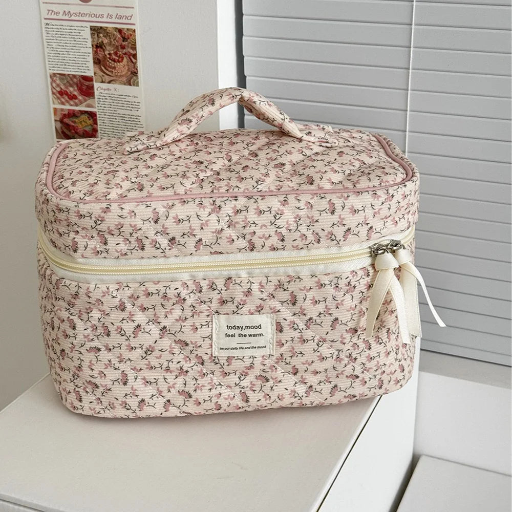 Floral Cosmetic Pouch — Vintage Print Travel Makeup Bag & Organizer for Women