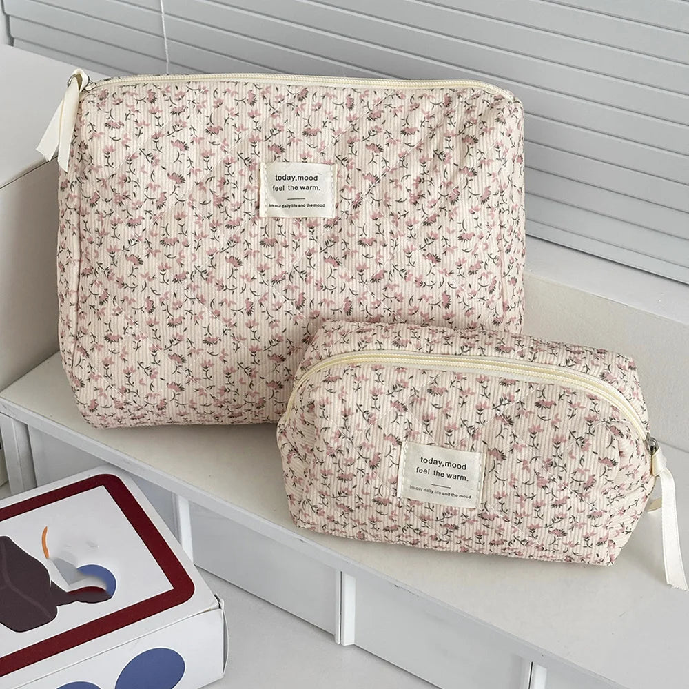 Floral Cosmetic Pouch — Vintage Print Travel Makeup Bag & Organizer for Women