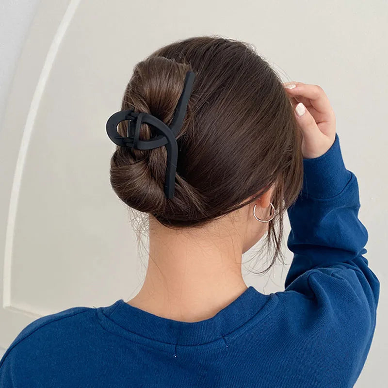 Elegant Black Geometric Hair Claw Clip — Large Hair Holder for Women