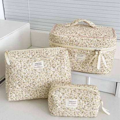Floral Cosmetic Pouch — Vintage Print Travel Makeup Bag & Organizer for Women